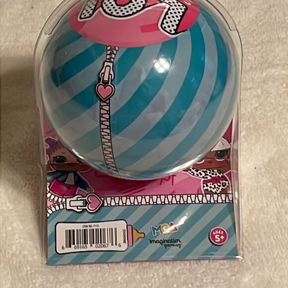 LOL Surprise 60 Piece Surprise Dolls Puzzle with Stickers and Extras New - Picture 6 of 7